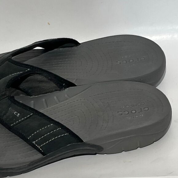 Crocs Men's Black Swiftwater Leather Iconic Comfort Flip Flop Sandals Size 13 - Picture 6 of 11